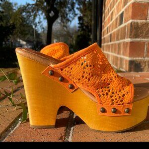Dingo Crochet Platform Clogs Orange Wooden Heel Mule Sandals NWT  7.5